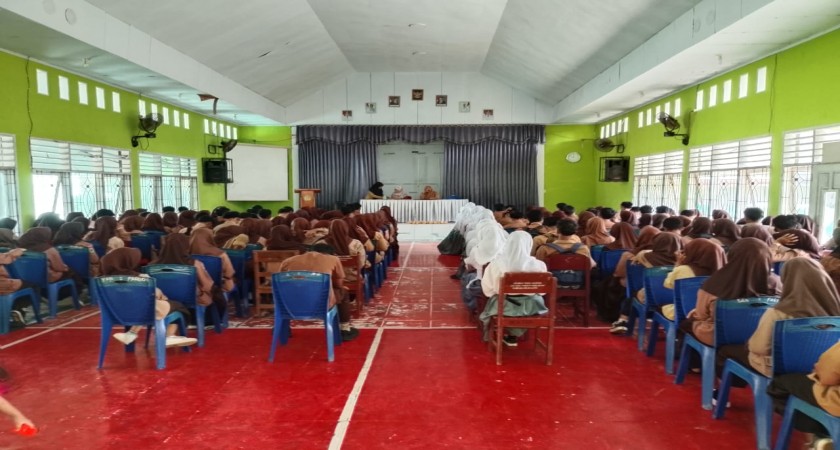 MAN 1 Parigi Gelar Sosialisasi Mata Pelajaran Pilihan Sekaligus Pembagian Rapor Semester.
